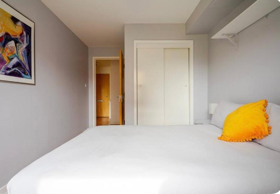 Modern Spacious Retreat Full Fibre Wi-Fi & Free Parking เอดินบะระ ภายนอก รูปภาพ