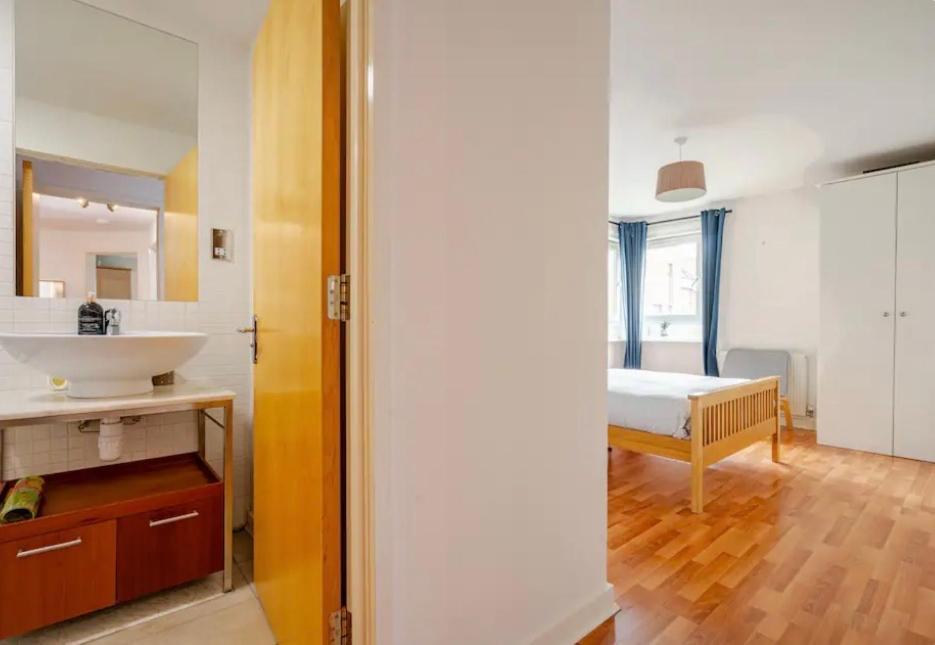 Modern Spacious Retreat Full Fibre Wi-Fi & Free Parking เอดินบะระ ภายนอก รูปภาพ